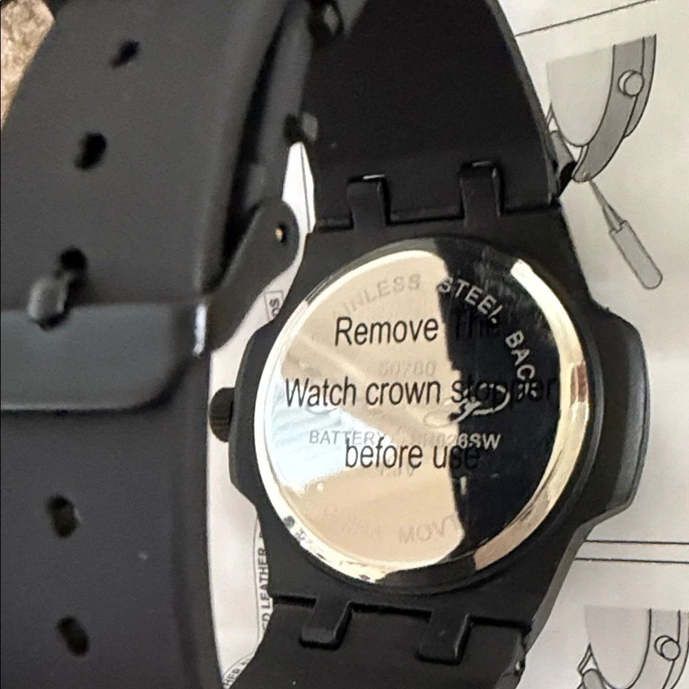 Ed Hardy Quartz Analog Black Dial 44-47.9mm Rubber Strap 50m Watch Box- NWT